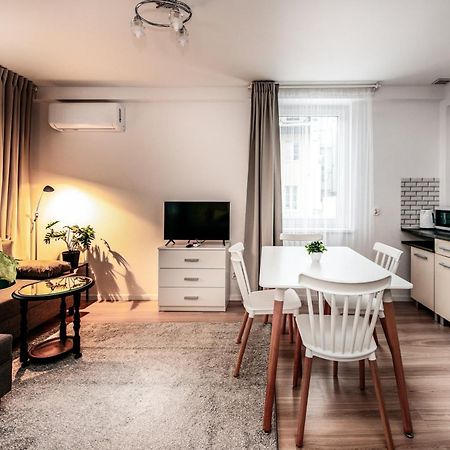 Fully-Furnished Apartment With Air Conditioning For Families, Cracow Old Town Krakow Exterior photo