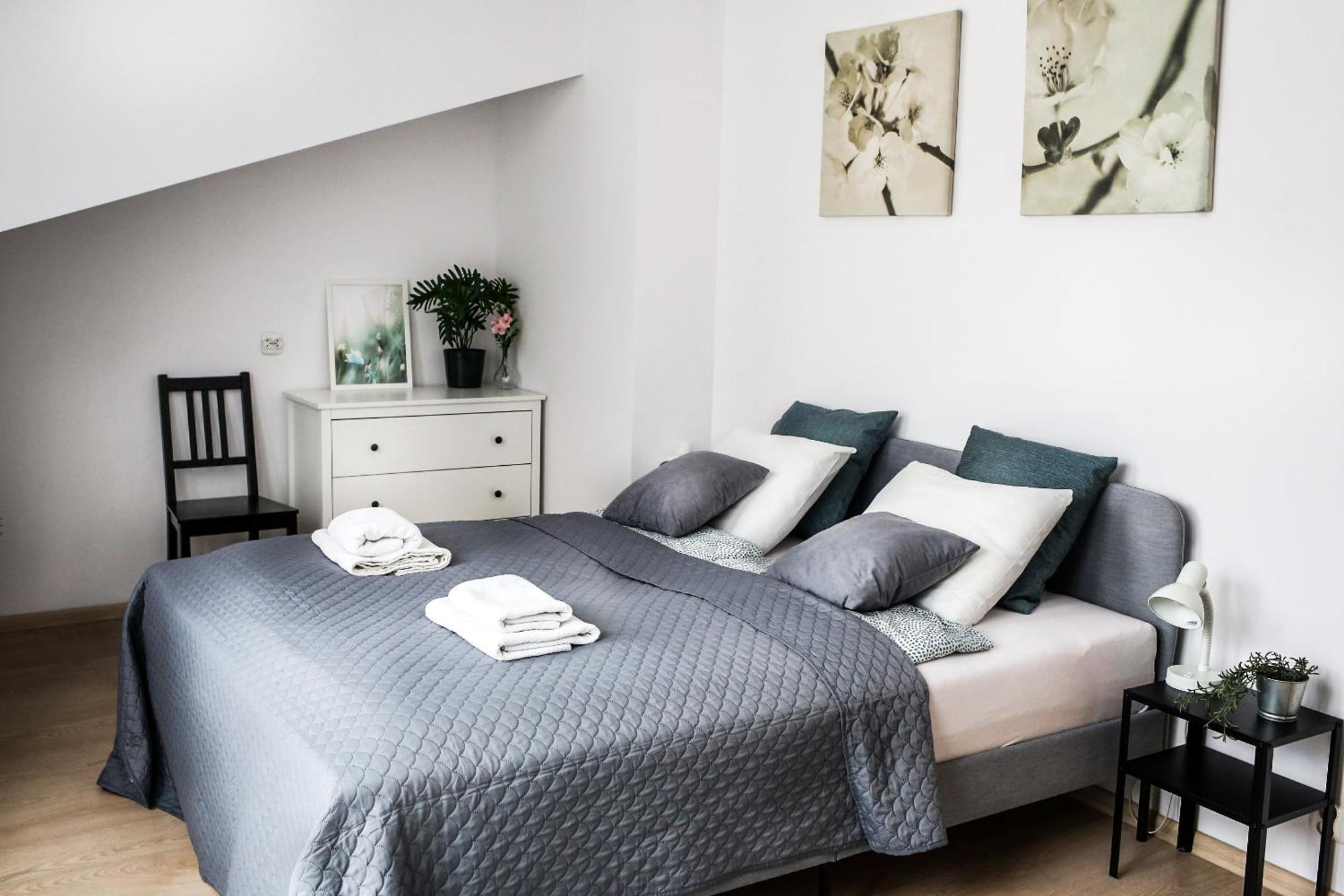 Fully-Furnished Apartment With Air Conditioning For Families, Cracow Old Town Krakow Exterior photo