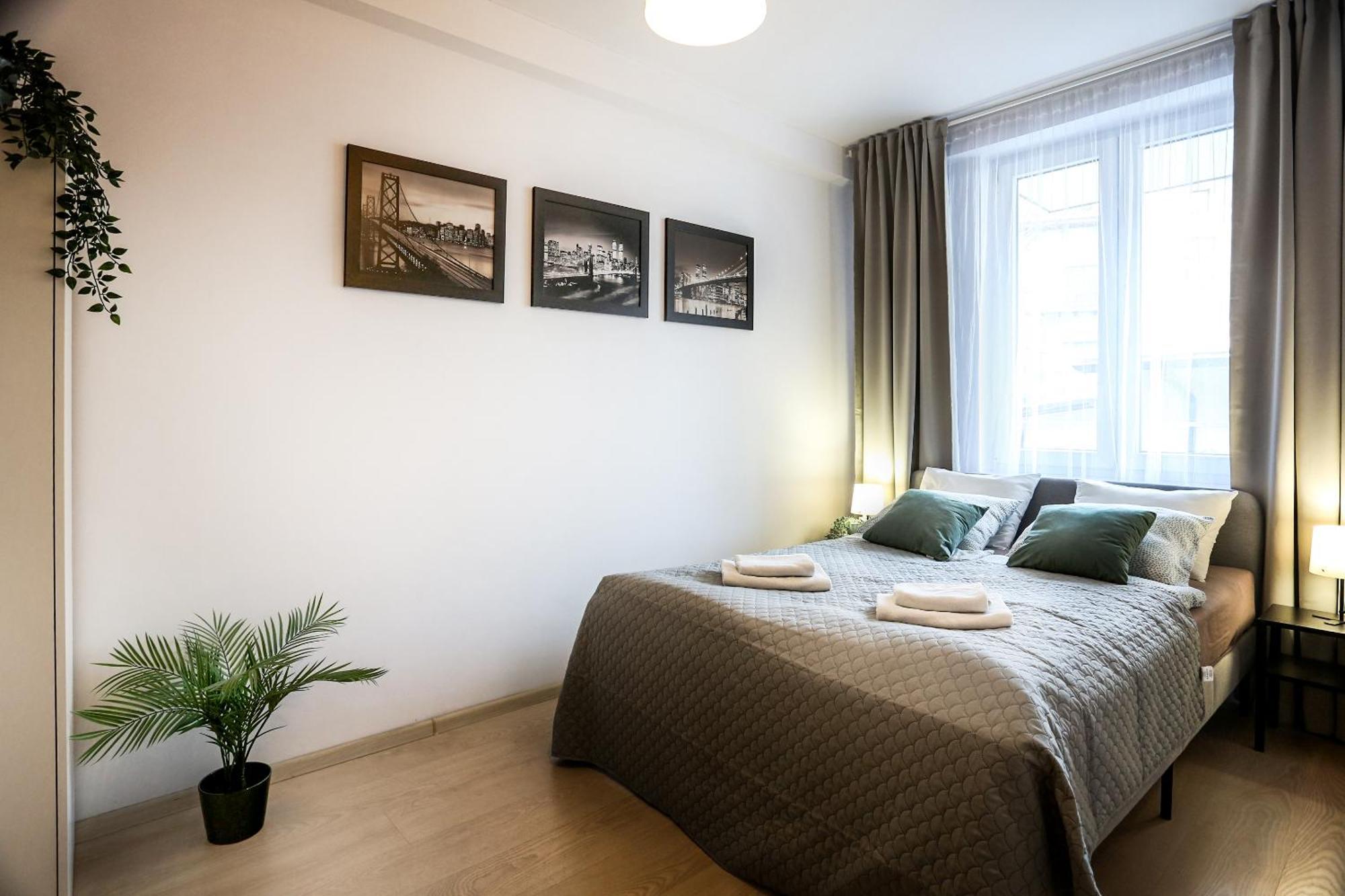 Fully-Furnished Apartment With Air Conditioning For Families, Cracow Old Town Krakow Exterior photo